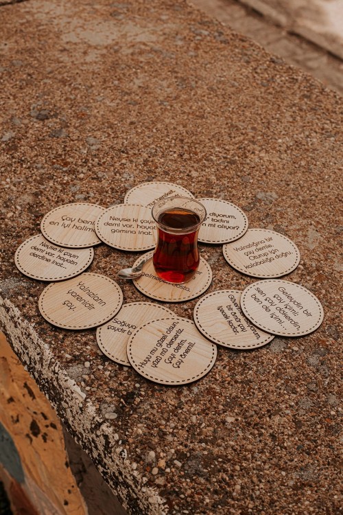 Çay Sözleriyle Tasarlanmış 12`li Çay Bardağı Altlığı Çay Sözleriyle Tasarlanmış 12`li Çay Bardağı Altlığı